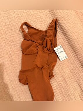 SKIMS Bodysuit in Rust